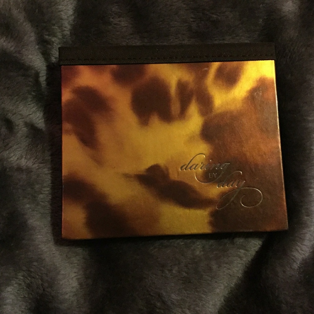 Daring by Day Eye & Cheek Color Palette